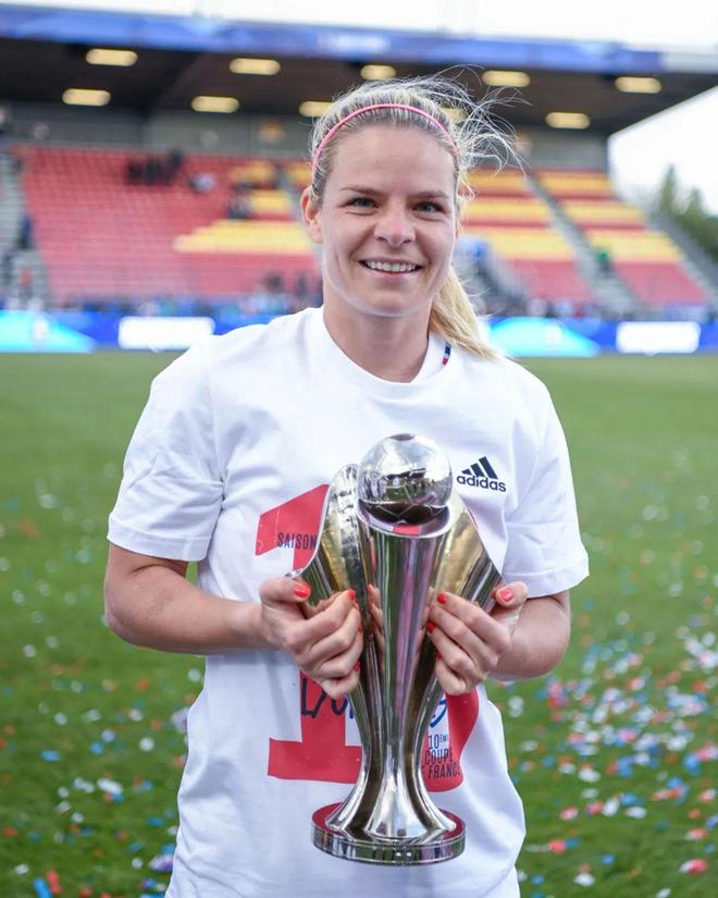 包含转折点！里昂复出首秀；法国杯窗口期攻防权衡；媒体盛赞；控场能力受关注的词条-开云体育入口